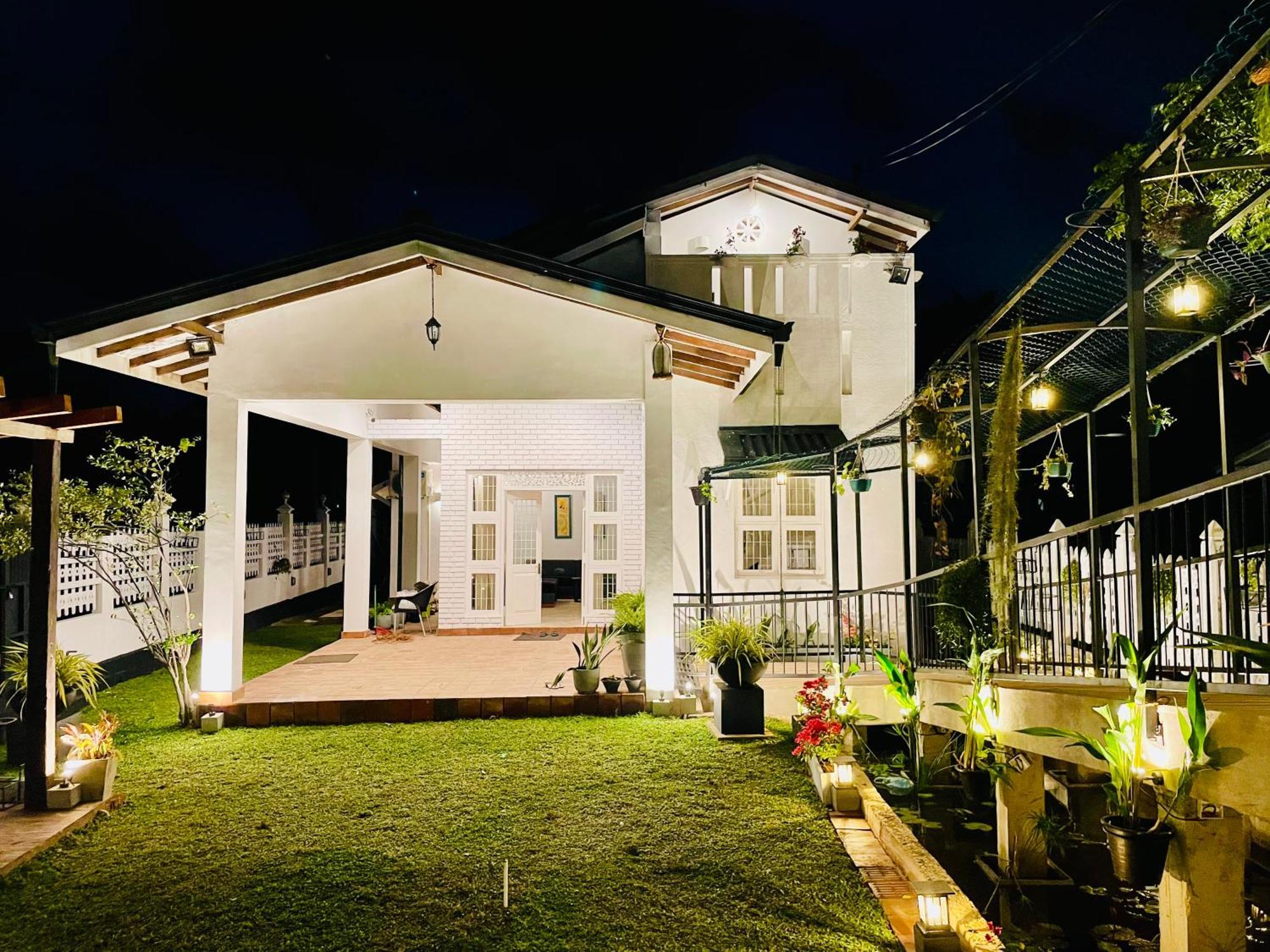 Ayur Ayur White Sail Villa Dalupotha Luaran gambar