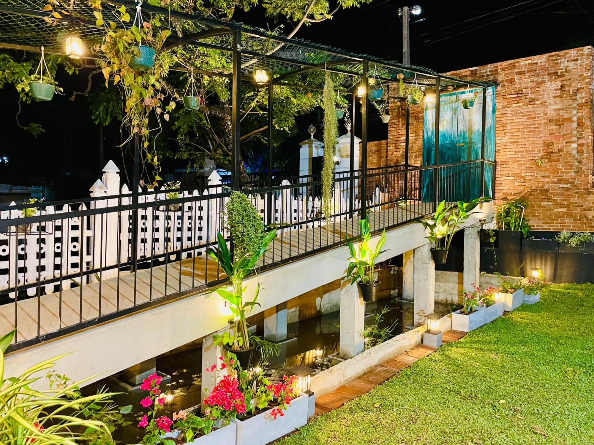 Ayur Ayur White Sail Villa Dalupotha Luaran gambar