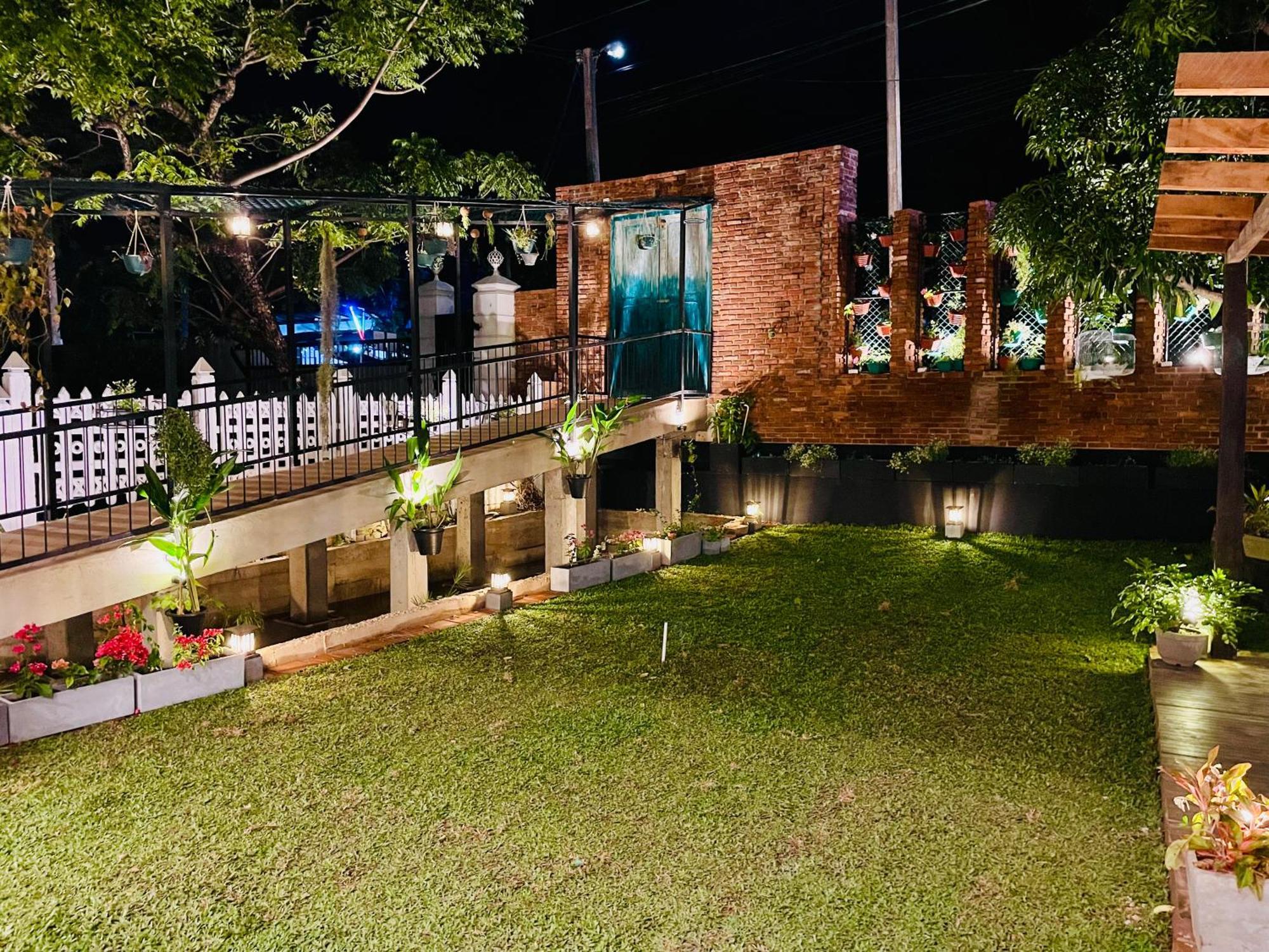 Ayur Ayur White Sail Villa Dalupotha Luaran gambar