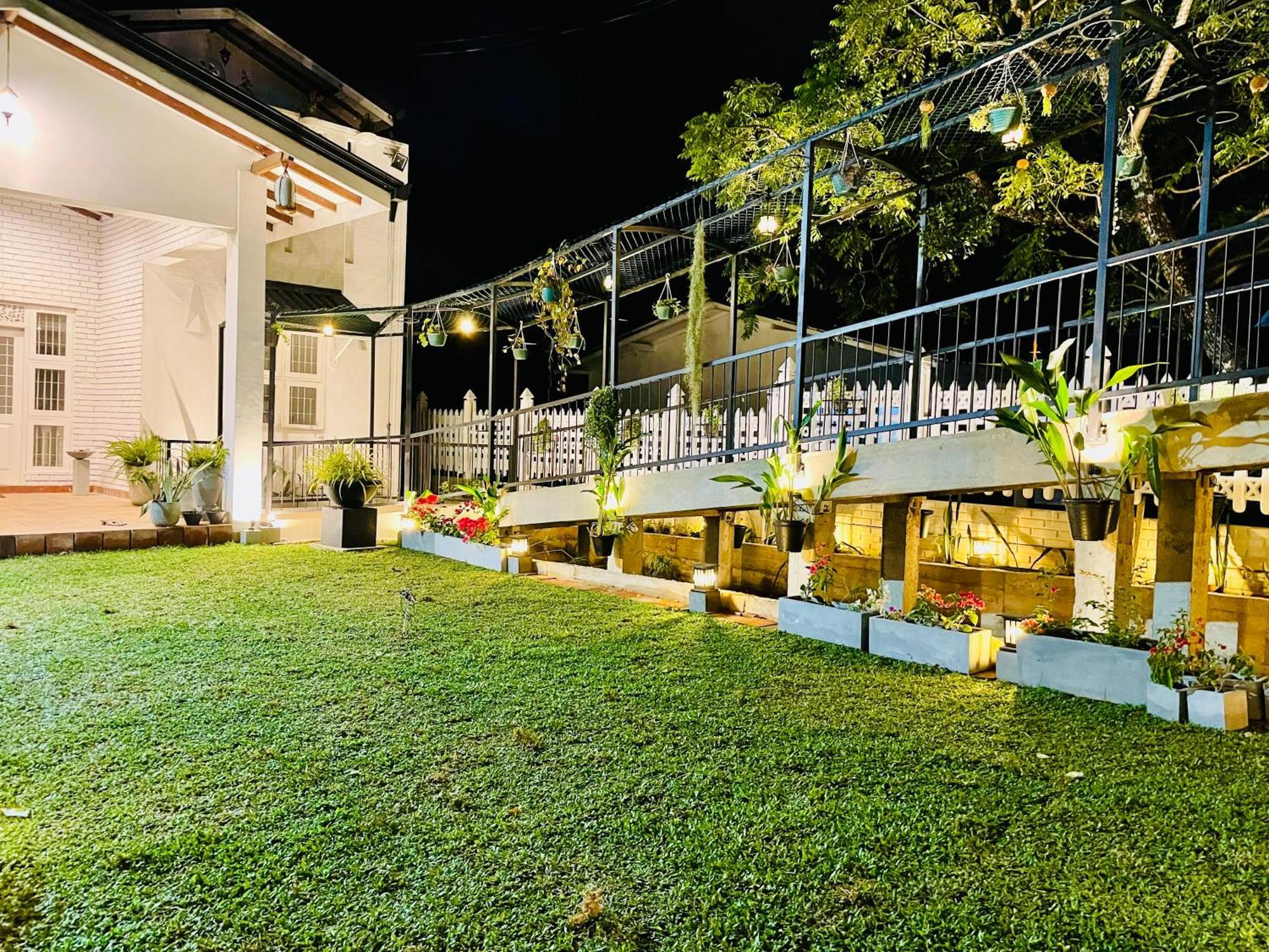 Ayur Ayur White Sail Villa Dalupotha Luaran gambar